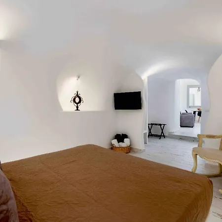 Avenoir Luxury Cave 2 Bedroom * Vóthon