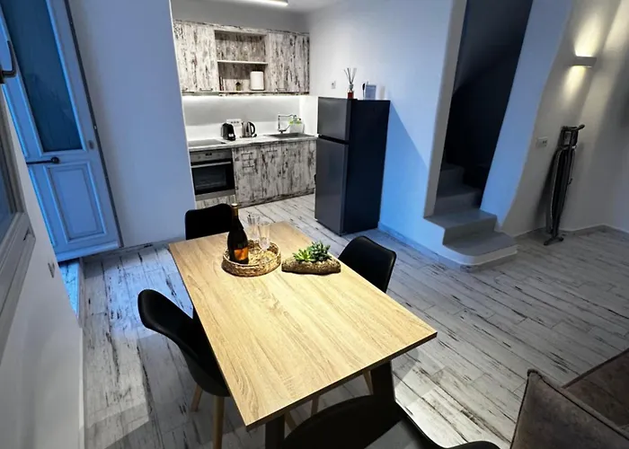 Avenoir Luxury Cave 2 Bedroom *