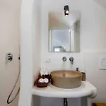 Avenoir Luxury Cave 2 Bedroom *