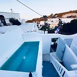 Avenoir Luxury Cave 2 Bedroom *